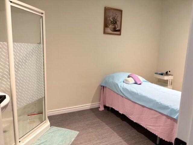 massage_room_shower